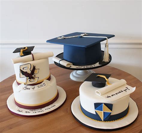 Graduation Cakes – Class of 2017 | Blog.OakleafCakes.com