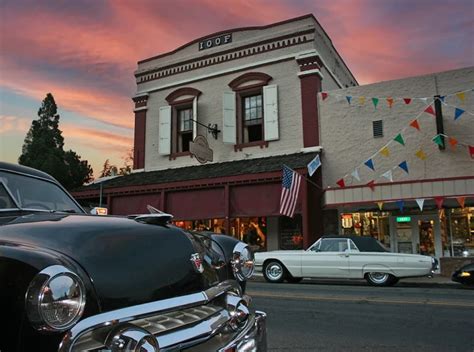 Why Stay in Mariposa County? | Best Towns Near Yosemite