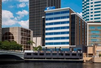 Tampa Waterfront Hotels with Suites | Aloft Tampa Downtown
