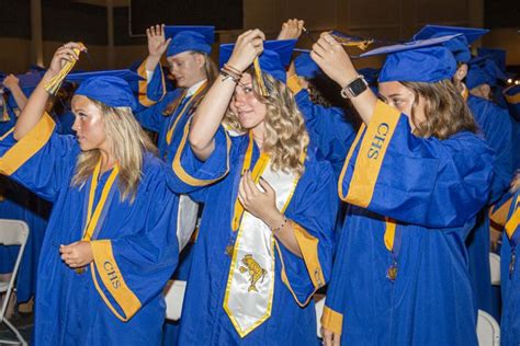 Charlotte High School students celebrate graduation | News | yoursun.com