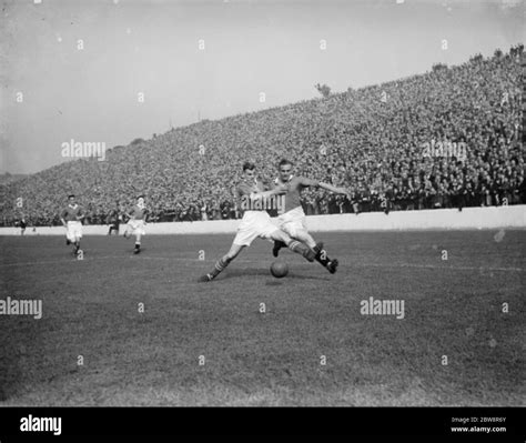 Charlton athletic players stand Black and White Stock Photos & Images ...