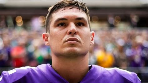 Nick Mullens Nationality and Ethnicity, Parents, Contract, Stats, Wife ...