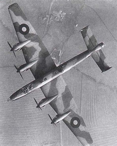 Handley Page Halifax in flight (1943) BFD | Handley page halifax, Avion de combat, Guerre mondiale