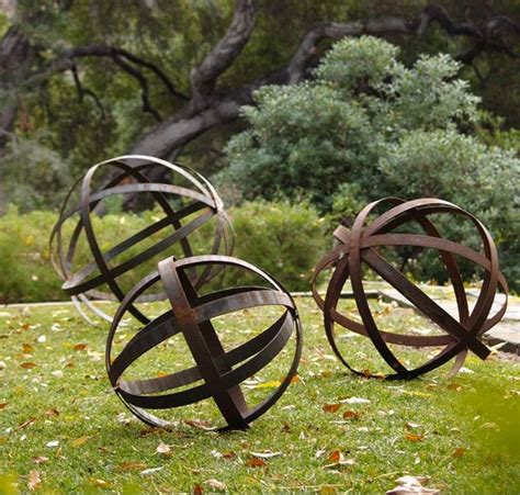 20 Smartly Designed Modern Spherical Garden Sculptures | Home Design Lover