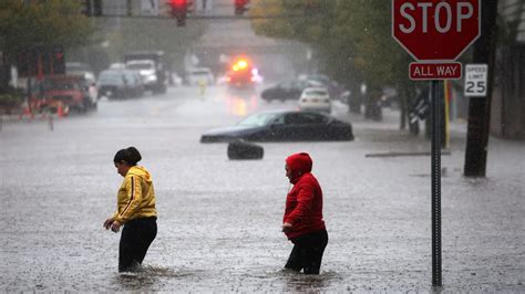 State of emergency declared in New York City over flash flooding (Videos)