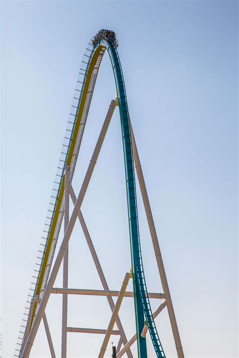 World Record-Breaking Coaster and New Attractions Catapult Carowinds to ...