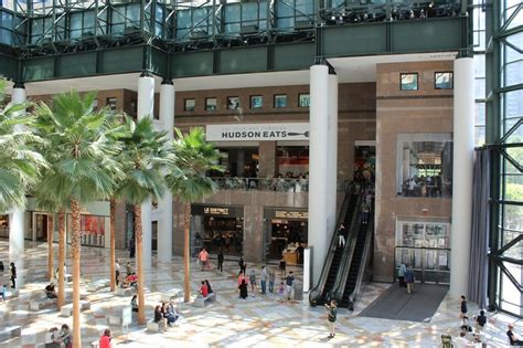 10 Best Shopping Malls In Manhattan, New York | Trip101