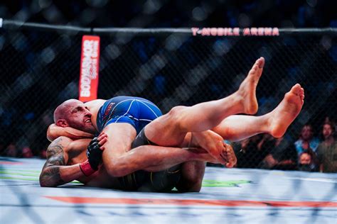 5 best UFC performances of Alexander Volkanovski