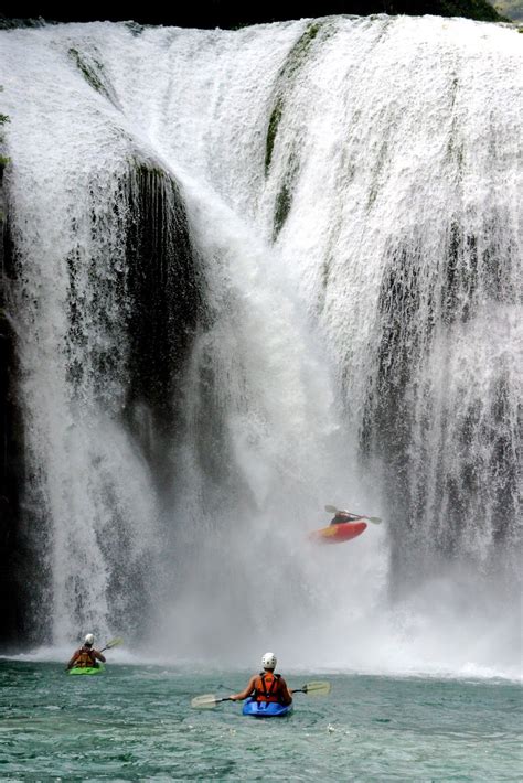 White Water Kayaks - Tips For Safe Kayaking in 2020 | Extreme adventure, Extreme kayaking, White ...