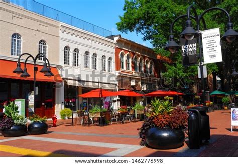 Downtown Mall Charlottesville Va Usa On Stock Photo 1462776998 ...