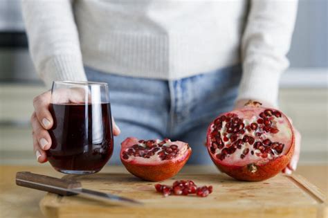 Pomegranate Benefits, De-Seeding Tips & Ways to Enjoy | Vitacost Blog