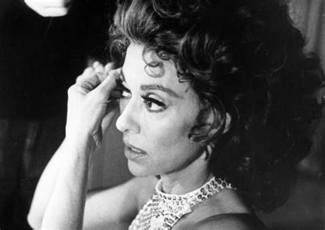 Rita Moreno Documentary Review: ‘Just A Girl Who Decided to Go for It ...