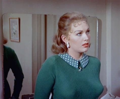 Kim Novak in "Vertigo", 1958 : r/oldschoolhot