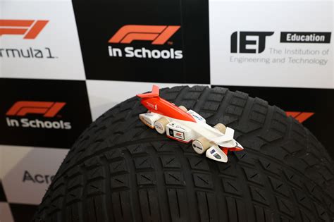 The History of F1 in Schools Cars - Off The Track