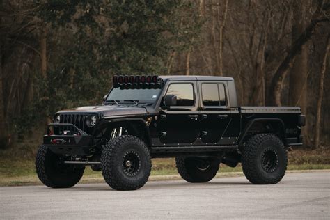 Hellcat-Swapped Jeep Gladiator Isn’t for the Faint of Heart - autoevolution