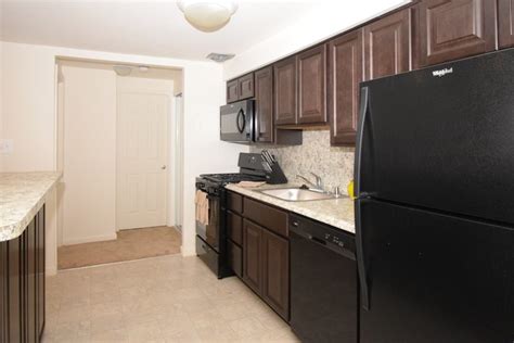 Park Crescent - Apartments in Baltimore, MD | Apartments.com