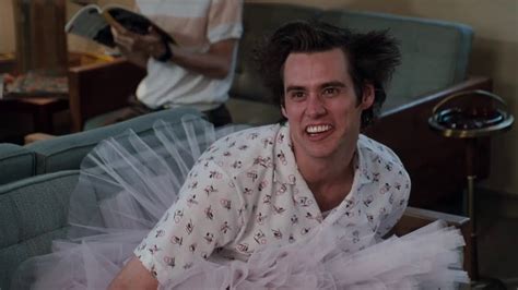 Jim Carrey - smiješne scene iz filma Ace Ventura - Pet Detective - YouTube