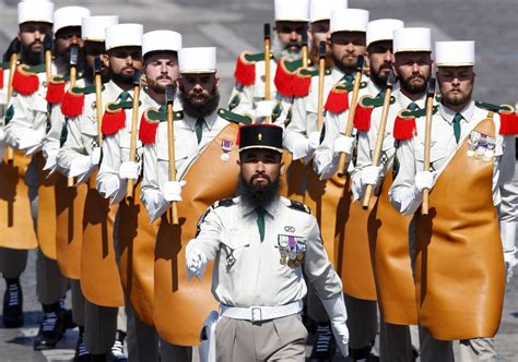 Bearded Pioneers (sappers) of the French Foreign Legion parade in full ...