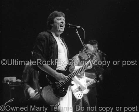 Photos of Chas Chandler of The Animals in Concert in 1983 by Marty Temme – Ultimate Rock Pix