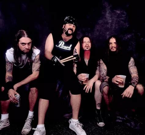 US metal band Pantera to reunite for tour – despite half the band being dead - Big World Tale