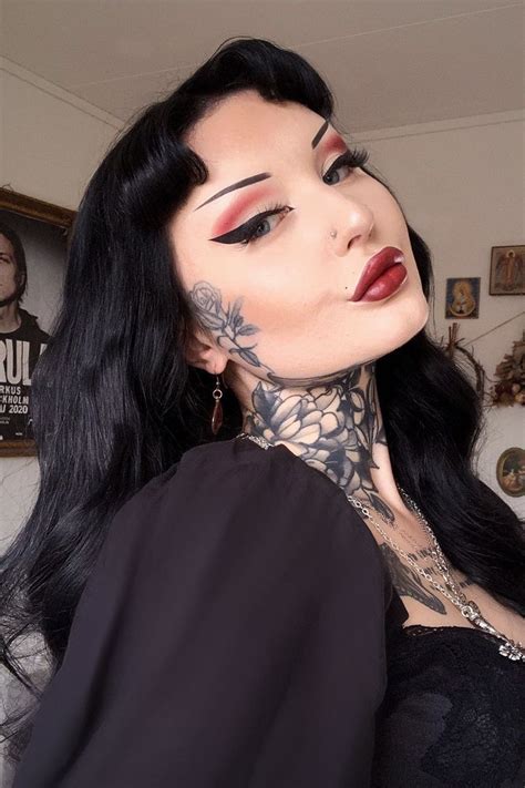 15 Best Goth Eyeliner Ideas For When You Want to Experiment ...