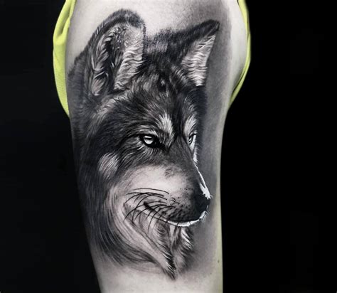 Wolf tattoo by Michael Dagostini | Photo 30209