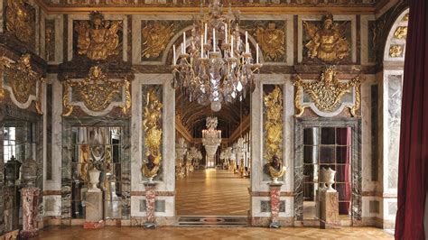 Get a Private Invitation to Tour Versailles Without the Crowds ...