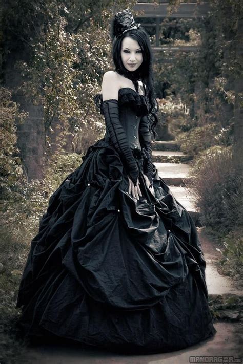 Bild von la chat noir | model-kartei.de | Gothic kleider ...