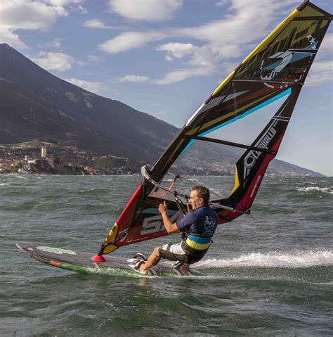 Rent windsurfing equipment in Malcesine at Lake Garda — Wwwind Square ...