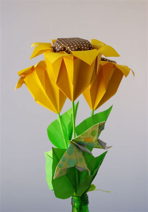 Sunflowers for my mum! | Origami paper art, Paper art craft, Paper crafts for kids