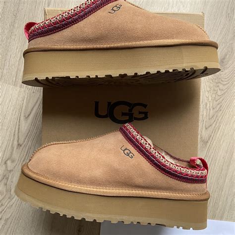 UGG Tazz Slipper Chestnut Taille 38 Envoie rapide - Depop