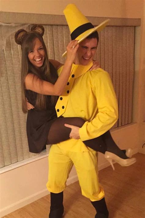 65 Couples Halloween Costumes You Won't Have to Beg Your Partner to ...