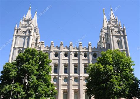 Mormon Temple in Salt Lake City, Utah — Stock Photo © gwhitton #4002224