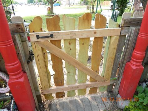 Made the frame of this new gate much sturdier. The original gate, on the diagonal cross beam ...