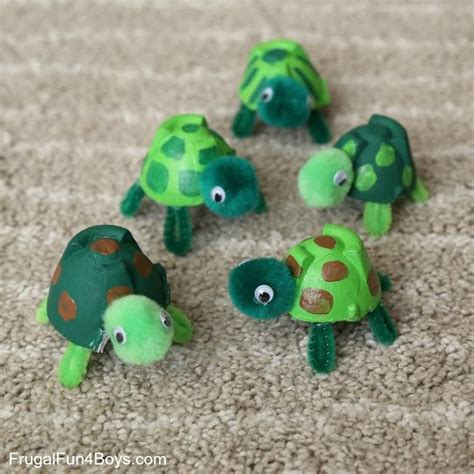 DIY: schildpadjes van een eierdoos | Knutselen voor kinderen ...