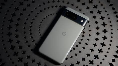 Google Pixel 8 Smartphone Review - IGN