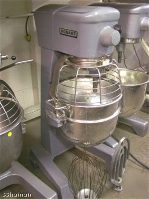 Hobart D300T 30QT mixer w/ s/s bowl guard + bowl + atch