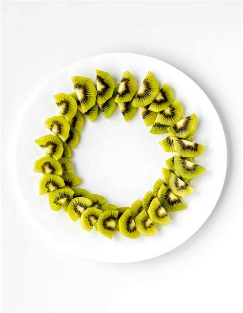 Christmas Fruit Wreath - Healthy Kids Recipes