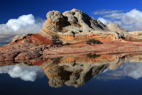 Reflections of White Pocket Rock Formations | Focal World