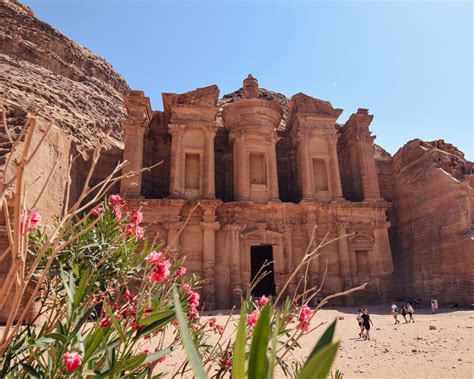 Top 10 Things to See & Do in Petra, Jordan - World of Lina