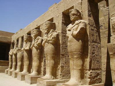 Templo de Karnak - Civilização Egípcia - InfoEscola