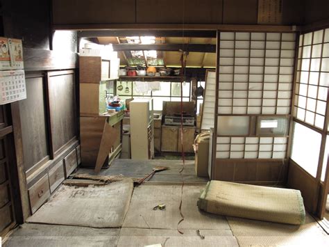 Couple who transformed an abandoned Japanese home into a guesthouse | CNN