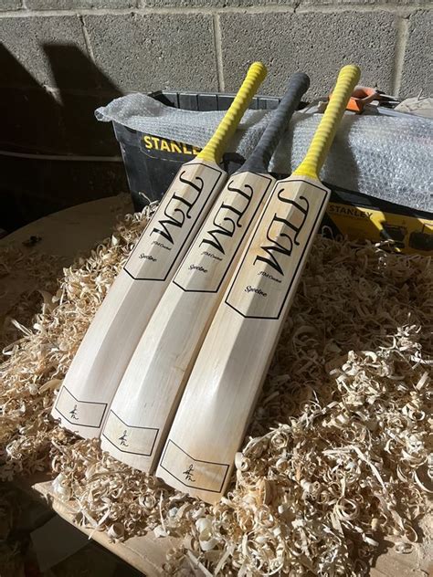 Custom Cricket Bats for Sale