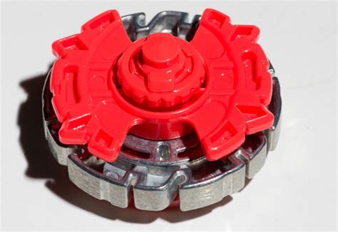 Beyblade Dark Bull H145sd Bb-40 Takara Tomy Original - R$ 119,99 em Mercado Livre