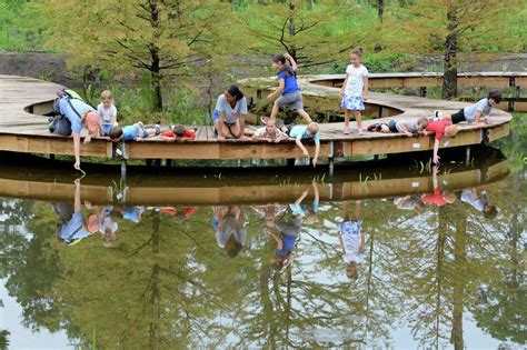 Houston Arboretum completes Woodway Entrance, new trails