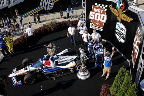 Indianapolis 500: How many cars race, how long is it, where is it & more