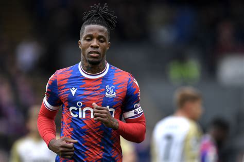 Wilfried Zaha considering staying at Crystal Palace and offered four ...