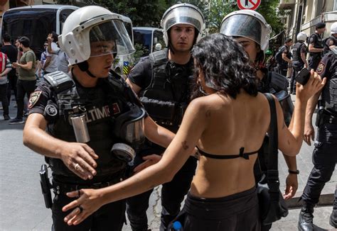 Turkish police prevent Istanbul Pride from going ahead | in-cyprus.com