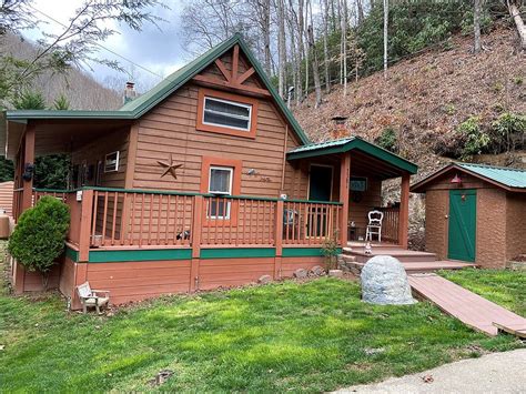 North Carolina mountain cabin! Circa 1901. $139,900 - The Old House Life