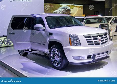 Cadillac Escalade Platinum editorial photography. Image of auto - 26621632